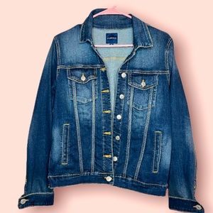 Women’s just USA Jean jacket.